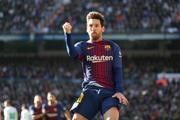 ICONIC Lionel Messi taunted angry Real Madrid fans by celebrating in front of them during dominant Barcelona win as Cristiano Ronaldo watched on - Bóng Đá