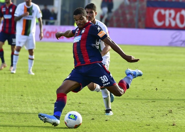 10 sao qua người đỉnh nhất châu Âu: Messi, Mbappe và 6 'cơn gió lạ' - Bóng Đá