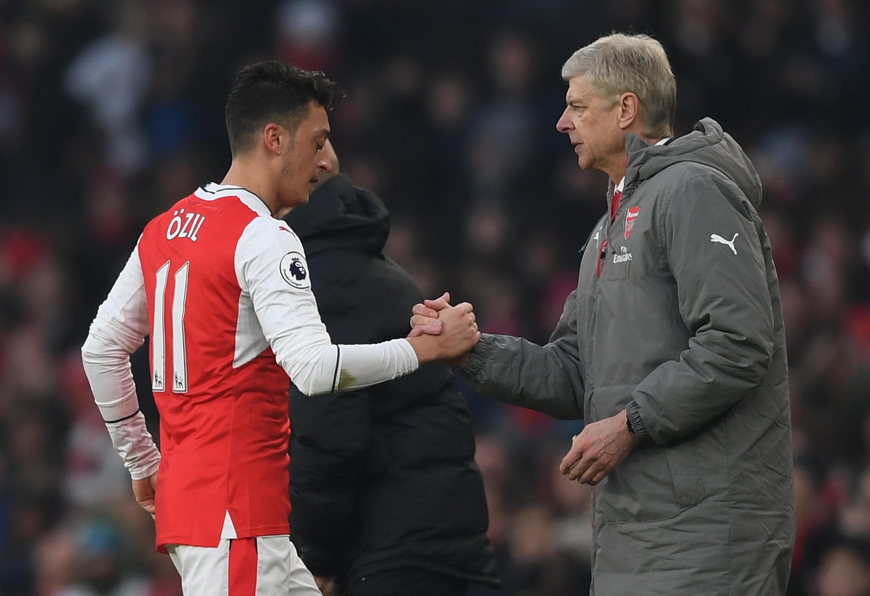 Vì 1 cái tên, Arsenal đang lặp lại sai lầm tương tự với Mesut Ozil - Bóng Đá