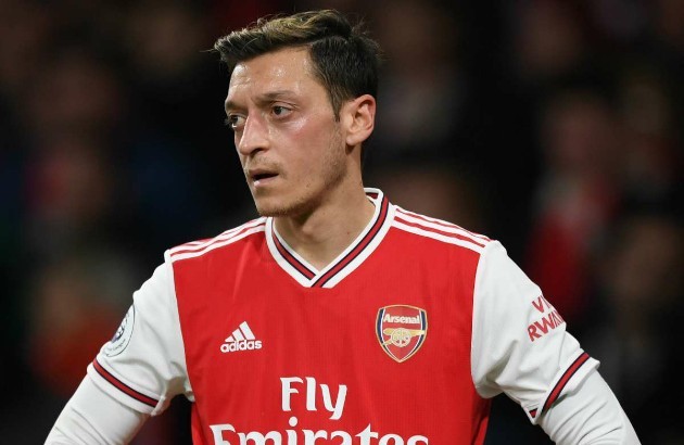 Arsenal boss Mikel Arteta admits Mesut Ozil's first-team exile 'hurts'  - Bóng Đá
