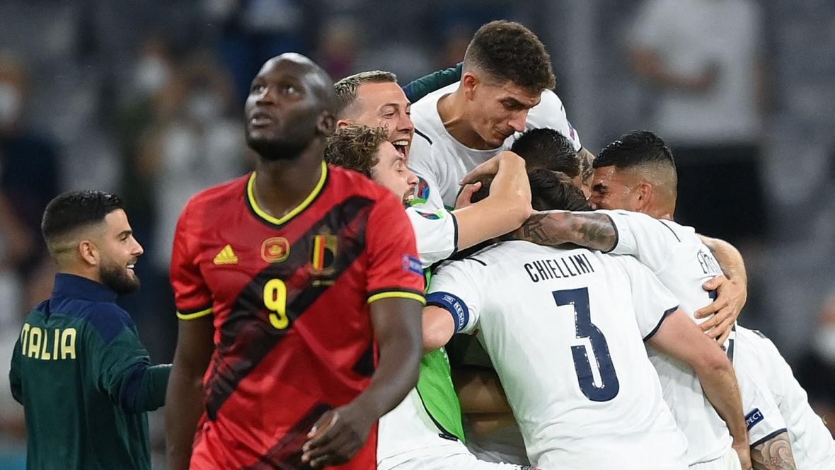 Lukaku lại giật mình, đá bay cơ hội của tuyển Bỉ - Bóng Đá