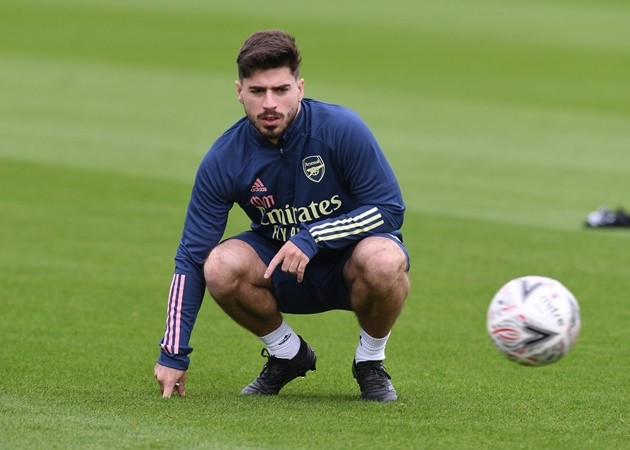 Arsenal tập luyện, CĐV bấn loạn vì hai trợ lý trẻ trung của Mikel Arteta - Bóng Đá