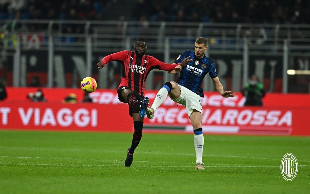 Milan và Inter bất phân thắng bại ở lượt đi bán kết Coppa Italia - Bóng Đá