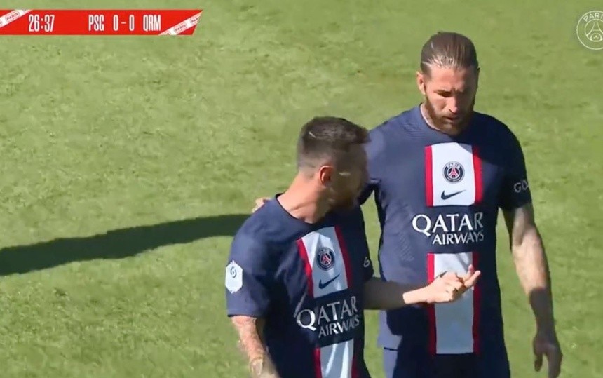 Messi nhường Ramos đá penalty trong trận thắng 2-0 của PSG - Bóng Đá