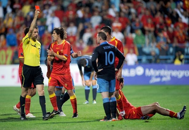 Maguire, Rooney, Beckham: Which players have been sent off for England? - Bóng Đá