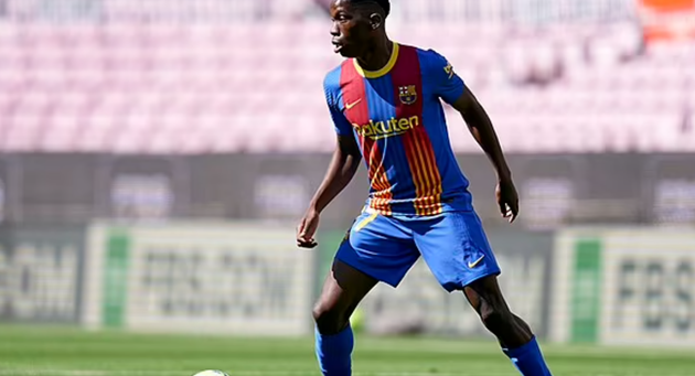 Barcelona 'to hold talks with Ilaix Moriba over a new three-year contract' - Bóng Đá