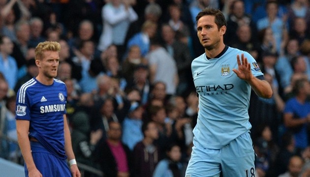 Chelsea: Con mèo nằm trong nôi cho Frank Lampard và Jose Mourinho - Bóng Đá