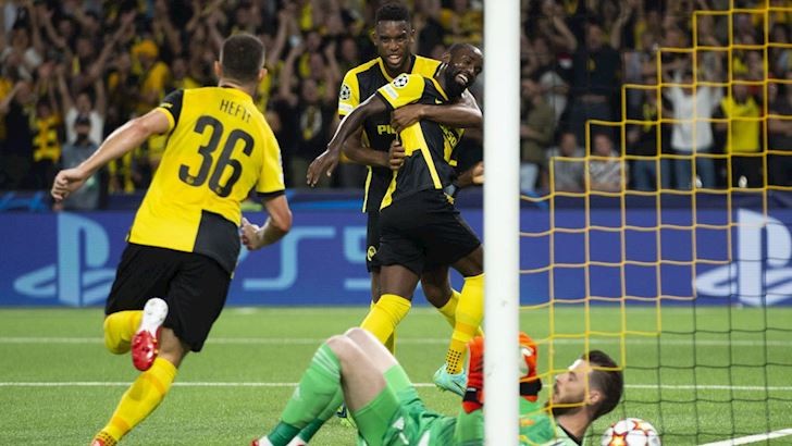 ĐHTB lượt trận thứ nhất vòng bảng Champions League: Cơn ác mộng của M.U; Cú poker xuất sắc - Bóng Đá