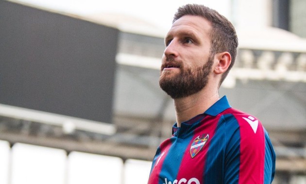 Ex-Arsenal defender Mustafi on Levante choice: I need to feel loved - Bóng Đá