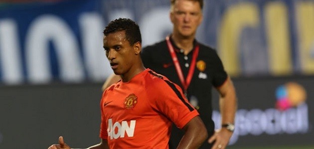 Manchester United hero Nani is in ridiculous shape as he turns 34 - Bóng Đá