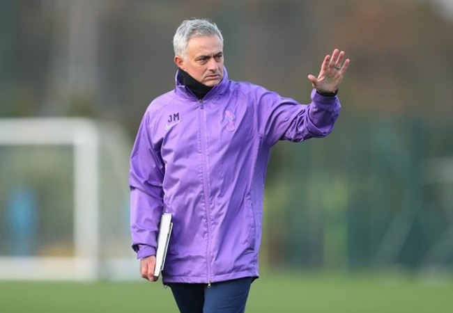 Mourinho targeting Bruno Fernandes, Matic and Ruben Dias - Bóng Đá