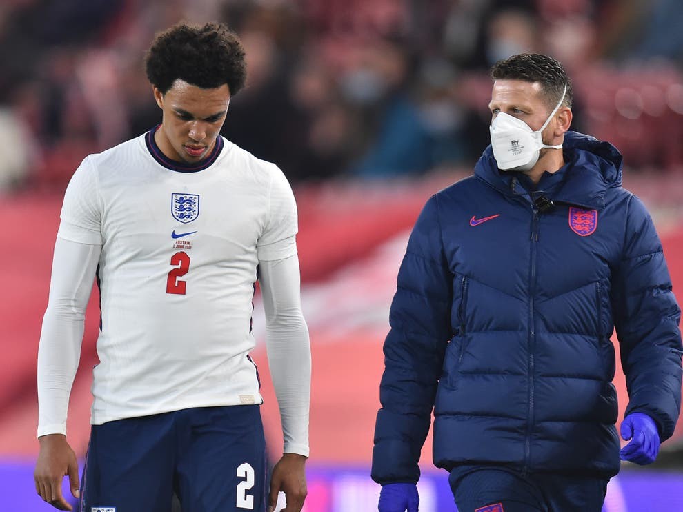 Trent Alexander-Arnold doubtful for Euro 2020 after limping off against Austria - Bóng Đá