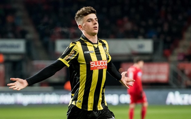 Technical director explains lack of Chelsea loan players at Vitesse - Bóng Đá