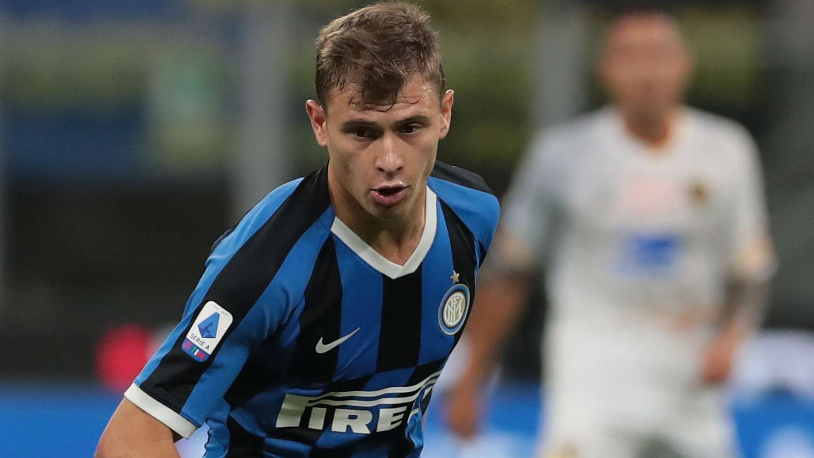 Arsenal told to forget Barella - Bóng Đá
