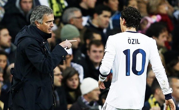 Eight things that would probably happen if Jose Mourinho became Arsenal manager (2) - Bóng Đá