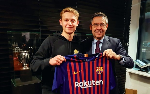 Frenkie de Jong to REFUSE to wear No14 shirt if he seals Man Utd transfer over links to legend Johan Cruyff - Bóng Đá