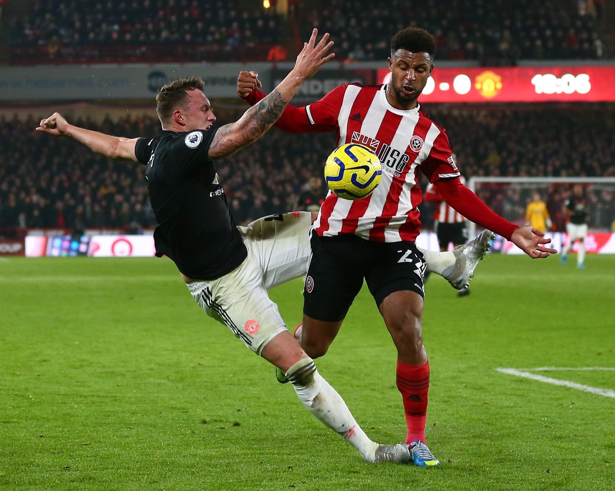 Ngày Phil Jones phá team, 
