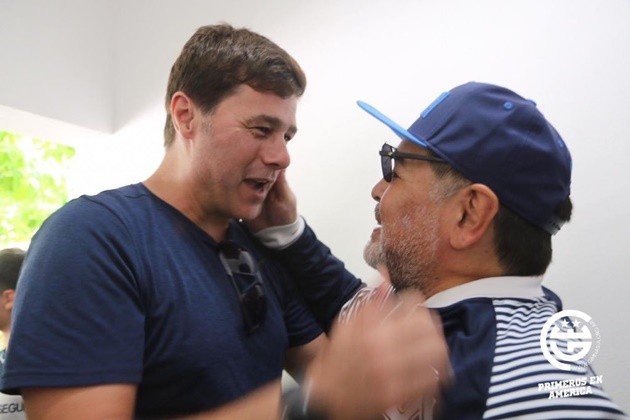 Ex-Spurs boss Pochettino visits Maradona before watching his Gimnasia side in action - Bóng Đá