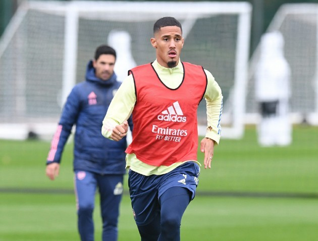 Arsenal fans react to Saliba's exit reports - Bóng Đá