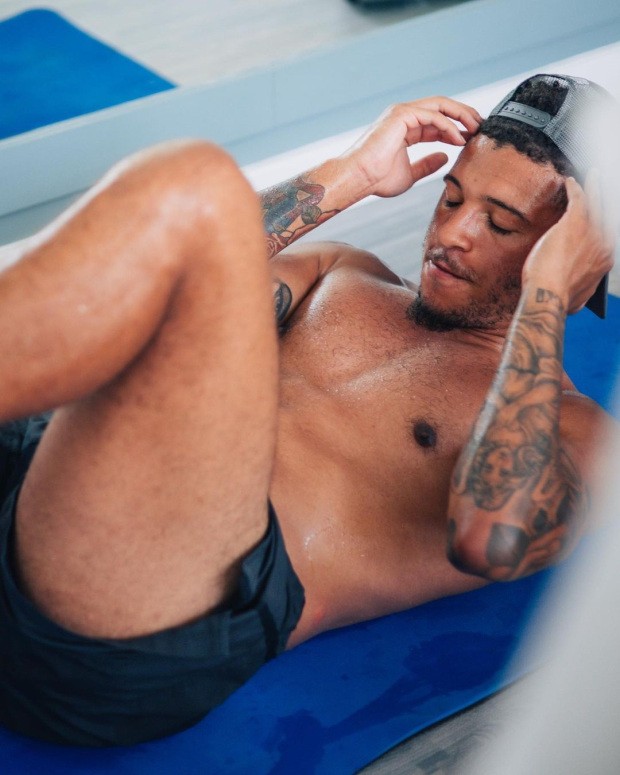 Động thái Jadon Sancho trước khi hội quân với M.U - Bóng Đá