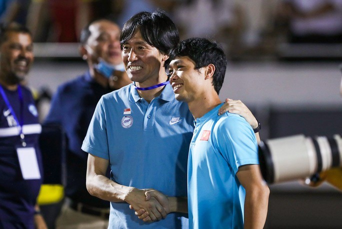 Khoảnh khắc Công Phượng gặp lại thầy cũ - Bóng Đá