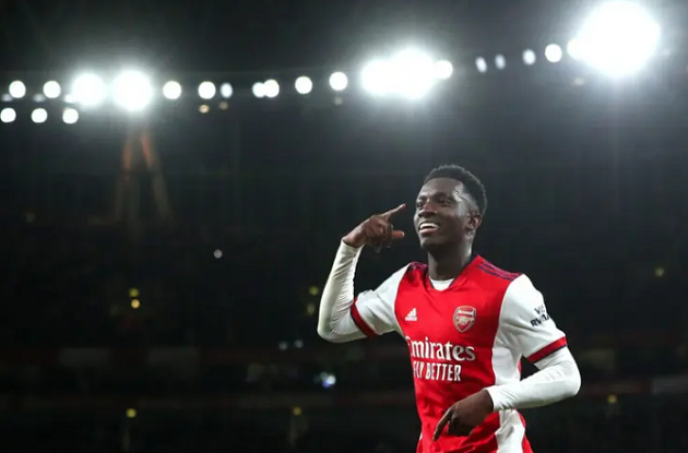 Với Nketiah, Arsenal có thể chơi sơ đồ hai tiền đạo - Bóng Đá