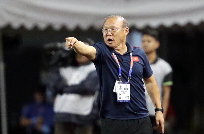 U22 Việt Nam chuyển sang đá 2 tiền đạo: 