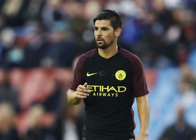 Từ Aguero đến Nolito: Đội hình 'chất lừ' của Man City ở trận đầu Pep cầm quân - Bóng Đá