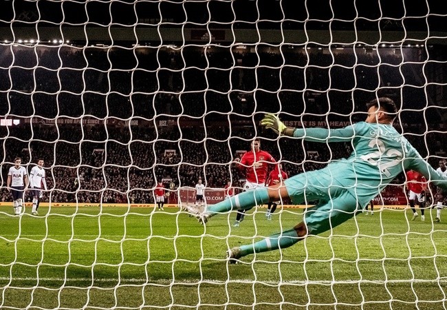 'Những gì Mourinho nói trong giờ nghỉ đều bị ném ra ngoài cửa sổ' - Bóng Đá