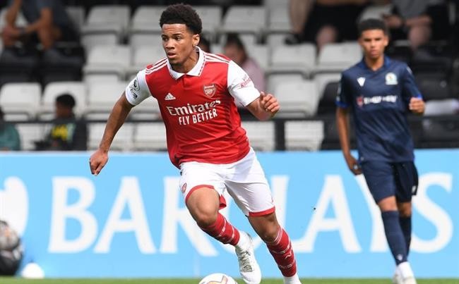 Arsenal đăng ký cầu thủ 15 tuổi đá trận Brentford - Bóng Đá
