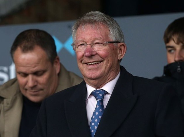 Sir Alex Ferguson watches son Darren lead Peterborough up to third with win over Lincoln as Bristol Rovers maintain pace at the top - Bóng Đá