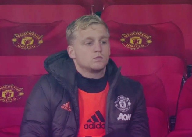 Ole Gunnar Solskjaer sends message to Donny van de Beek after leaving him on Manchester United bench - Bóng Đá