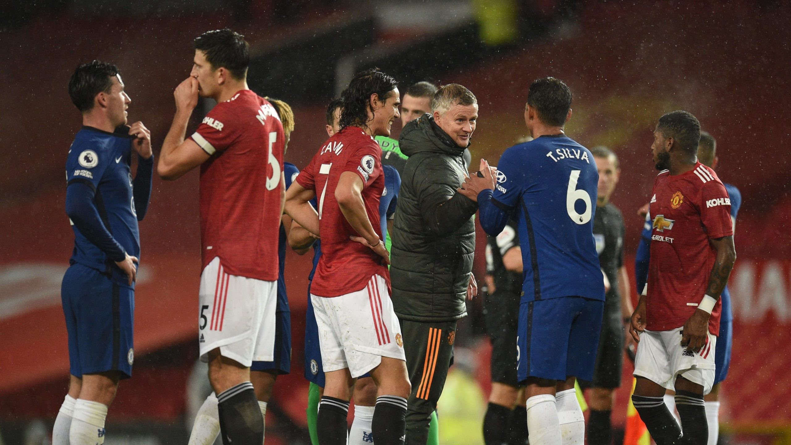 Chelsea new keeper Edouard Mendy ‘summons inner Kepa’ after almost scoring comic own goal with shocking pass at Man Utd - Bóng Đá