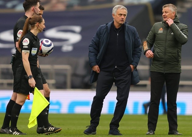 Cùng số trận dẫn dắt Man Utd, thế nhưng Ole hơn Mourinho ở điểm gì? - Bóng Đá