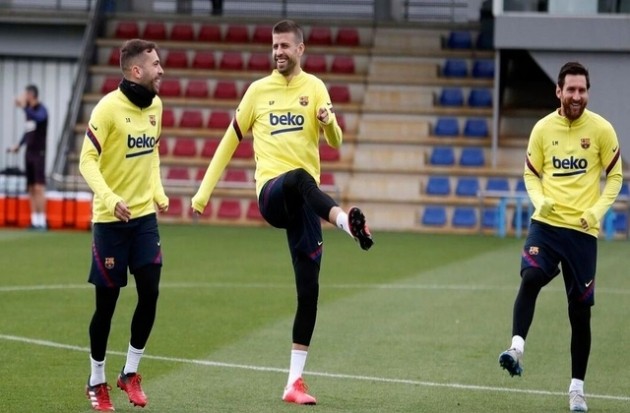 Barcelona star agrees to 50% wage cut in bid to help club amid Covid-19 pandemic - Bóng Đá