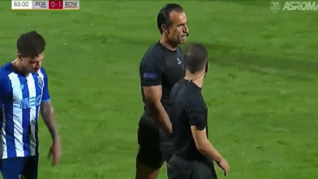 Watch Pepe spark brawl in Porto’s clash with Mourinho’s Roma after clattering into ex-Man Utd and Arsenal ace Mkhitaryan - Bóng Đá