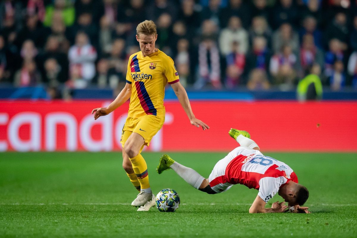Barcelona left Slavia Prague's dressing room in an absolute state - Bóng Đá