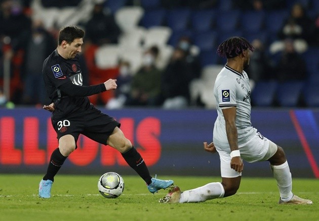 Ramos ghi bàn đầu tiên cho PSG - Bóng Đá
