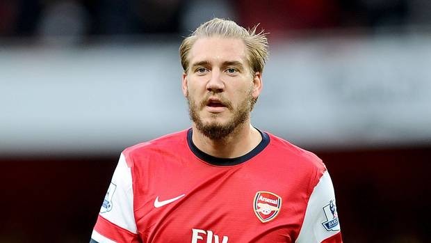 Bendtner called Wenger an asshole - Bóng Đá