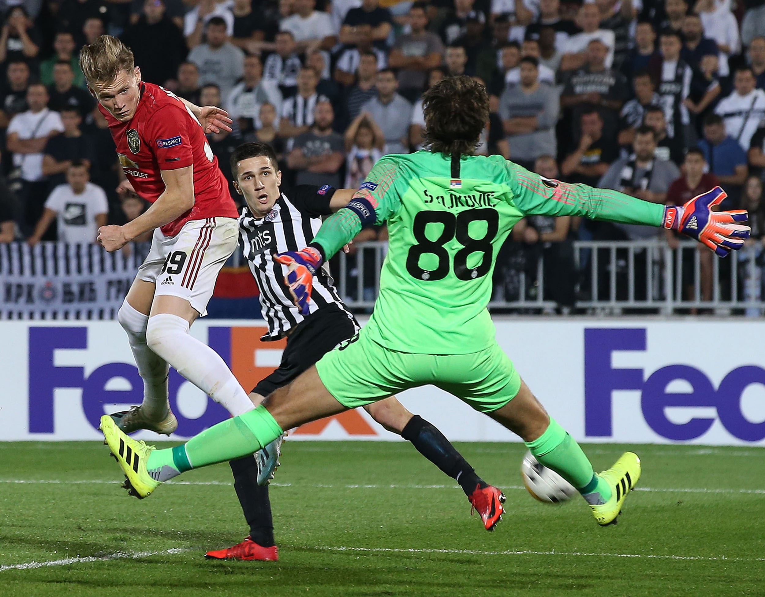 ‘SHOULD NEVER PLAY AGAIN’, SOME MAN UNITED FANS SLAM MATA PERFORMANCE VS PARTIZAN - Bóng Đá