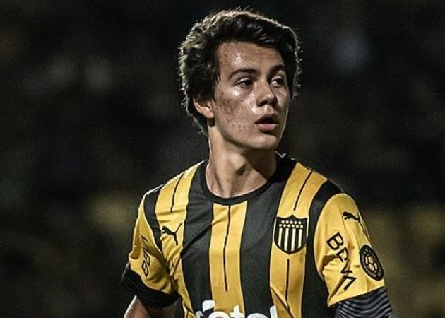 Facundo Pellistri turned down Lyon to join Manchester United - Bóng Đá