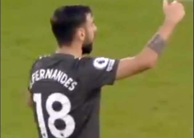 Bruno Fernandes' reaction to Edinson Cavani's equaliser for Man Utd vs Southampton has gone viral - Bóng Đá