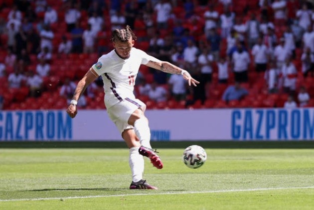 Bí mật nằm đằng sau màn trình diễn siêu hạng của Kalvin Phillips - Bóng Đá