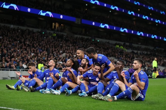 10 hình ảnh khó quên loạt trận C1 rạng sáng nay: Địa chấn 'bẻ còi'; 'Thảm họa' Morata - Bóng Đá