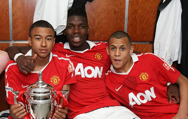 Những 'cậu bé vàng' của Man United 10 năm trước giờ ra sao? - Bóng Đá