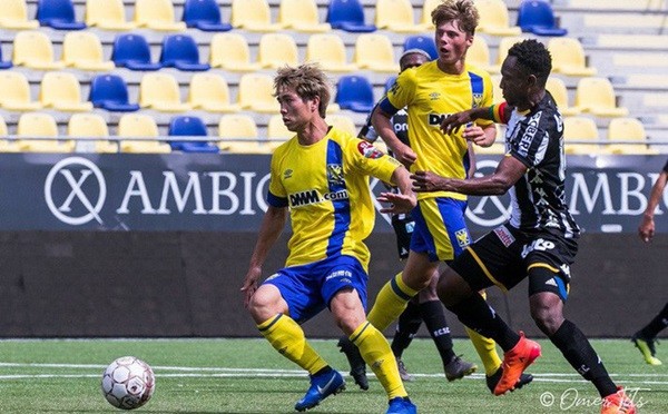 HLV Sint Truidense lại gạch tên Công Phượng - Bóng Đá