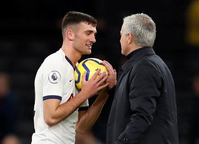 Jose Mourinho takes match ball off Son Heung-min and gives it to Spurs debutant Troy Parrott instead - Ảnh - Bóng Đá