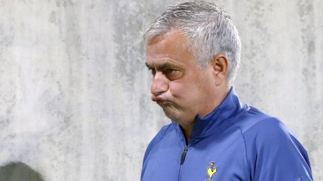 'He is the first to be serious and the first to fool around': Tottenham defender Sergio Reguilon admits Jose Mourinho has 'impressed him' - Bóng Đá