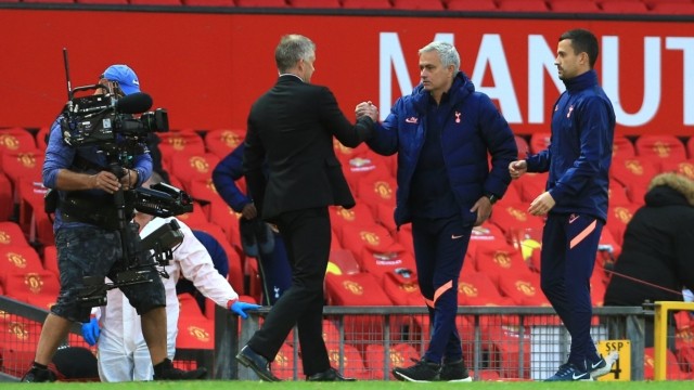 Đá đểu Solskjaer, Mourinho dùng Sir Alex để nhắc nhở M.U - Bóng Đá