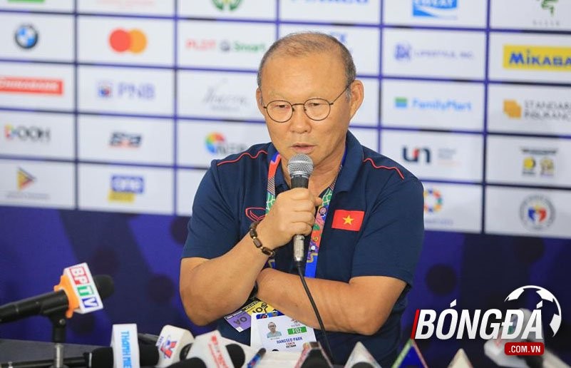 Đây, lý do HLV Park Hang-seo nhận thẻ đỏ ở trận Chung kết SEA Games - Bóng Đá